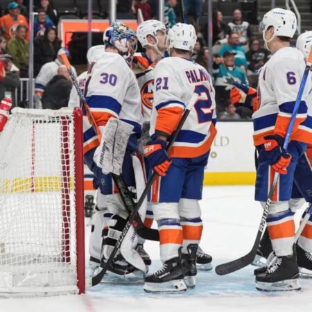 Canadiens Must Refocus After Recent Losses to Keep Playoff Hopes Alive