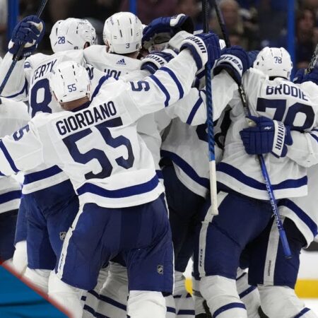 Blues Edge Out Penguins in Overtime, Winning 11th Straight