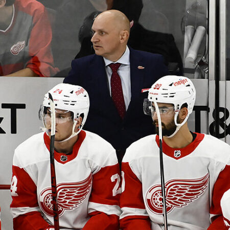 Red Wings’ Larkin Disappointed by Lack of Trade Deadline Moves After Playoff Miss