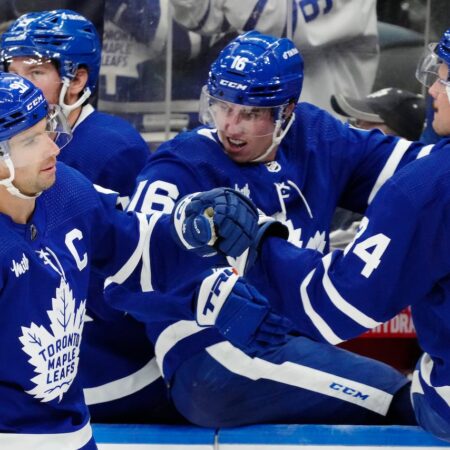 Tavares, Rielly’s playoff resurgence key to Maple Leafs’ 2-0 start