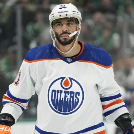 Oilers’ Evander Kane to Make Season Debut in Game 2 vs. Kings