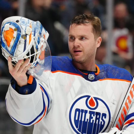 Calvin Pickard Expected to Start Game 3 for Oilers Against Kings