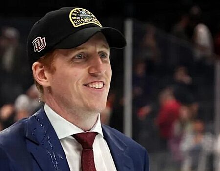 David Carle withdraws from consideration for Blackhawks head coach