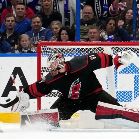Takeaways: Andersen injured as Hurricanes push Devils to brink of elimination
