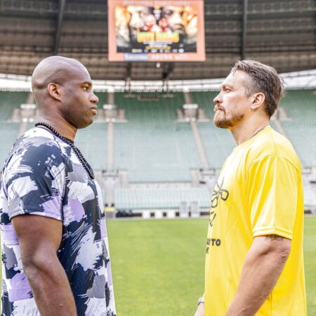 Dubois Shoves Usyk in Heated First Face-off Before Rematch