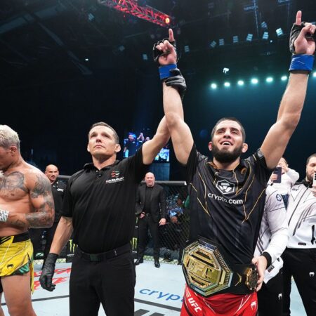 Charles Oliveira’s Manager: Islam Makhachev Should Vacate Title If Moving to Welterweight