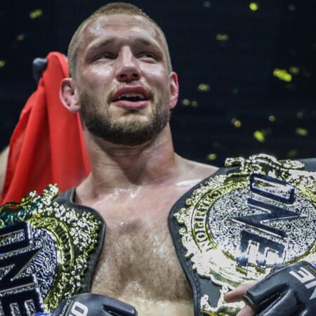 Reinier de Ridder Explains Why He Favors Du Plessis Over Chimaev