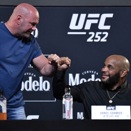 Daniel Cormier Believes Dana White Promotion Takes Canelo vs. Crawford to ‘A Different Level’