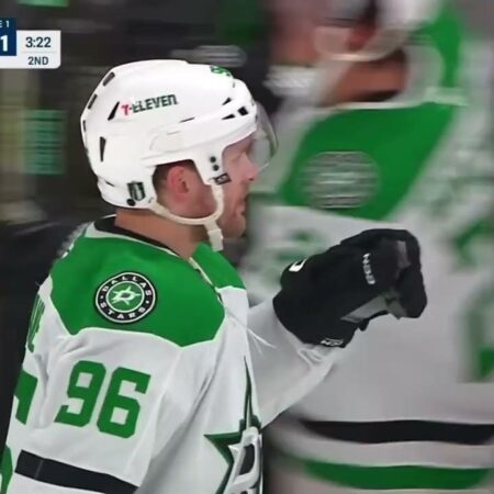 Rantanen Achieves Rare Feat with Consecutive Playoff Hat Tricks for Stars
