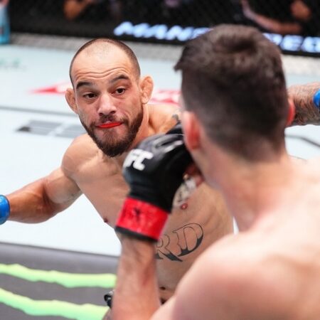 UFC Featherweight Jean Silva Briefly Chokes Fan Upon Request at Brazilian Event