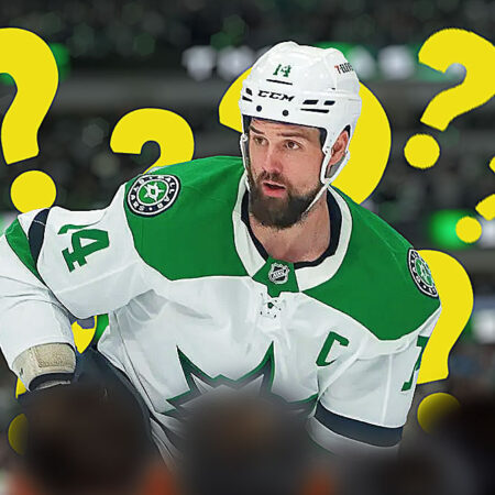 Stars’ Pete DeBoer explains decision to pull Jake Oettinger in Game 5 loss