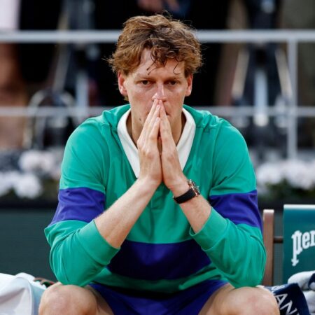 Was Jannik Sinner Hit by the ‘Roger Federer Curse’ in French Open Final?