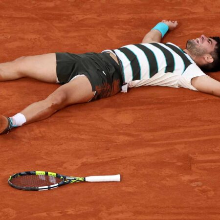 Alcaraz Triumphs at Roland Garros 2025 with Historic Five-Set Comeback Against Sinner