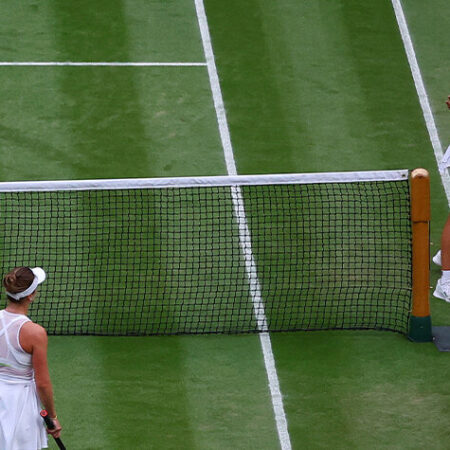 ‘Look at me, you PIG’ – Tennis star snaps racquet and yells at rival in frosty handshake after losing Wimbledon warm-up