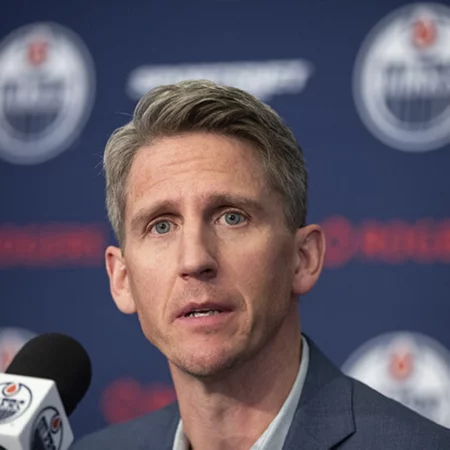 Oilers Coach Knoblauch Hints at Game 4 Lineup Changes