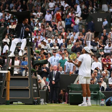 ‘I’ve never seen that’ – BBC commentator shocked as umpire warns star in Brit’s Wimbledon match