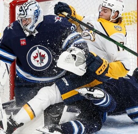 Gustav Nyquist Signs with Winnipeg Jets