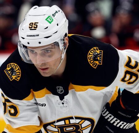 Maple Leafs add forward Vinni Lettieri on one-year deal