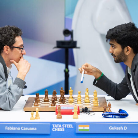 World Champion Gukesh Faces Elimination After Game 1 Loss to Caruana in Freestyle Chess Quarterfinals