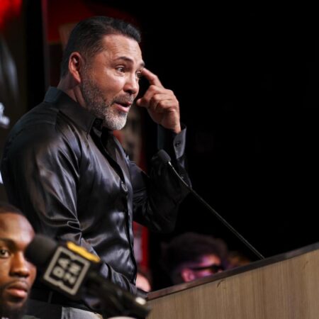 Beyond the Bell: Berlanga and De La Hoya’s Press Conference Spectacle