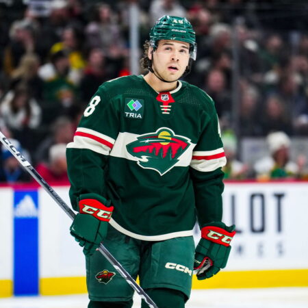 Daemon Hunt Commits to Columbus: A Closer Look at the Blue Jackets’ Latest Defensive Re-Signing