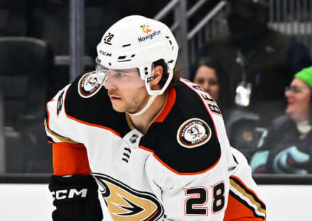 Hurricanes Open Camp Doors to Veteran Talent: Kylington and Smith Join on Professional Tryouts