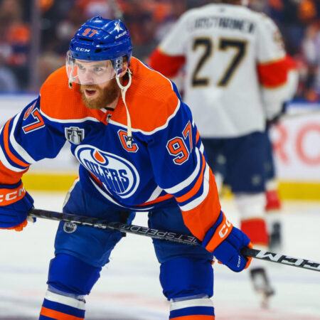Connor McDavid’s Contract Standoff: A Symphony of Silence in Edmonton