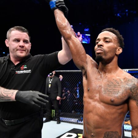 The Moment Silence Spoke: How a Referee’s Call Echoed Through UFC Perth and Beyond