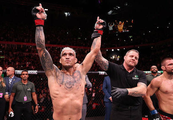 Charles Oliveira’s Unprecedented Submission at UFC Rio: A Legend’s Return and a Streak Shattered