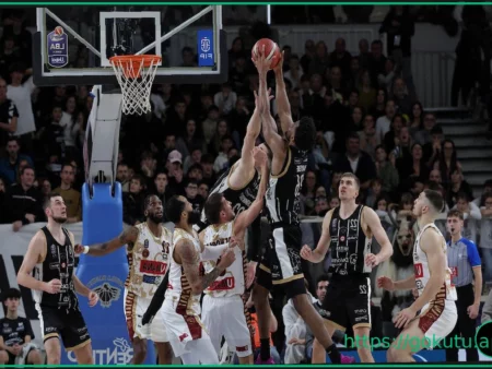 Intervallo nella sfida tra Reyer Venezia e Dolomiti Energia Trentino: Trento conduce 45-47.