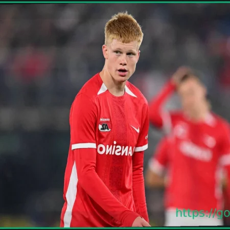 Midfield Gem Kees Smit Leans Towards La Liga Amid Real Madrid Interest, Acknowledges Barcelona Idols